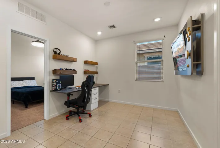 Flex space between bedrooms 2 & 3