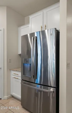 Fridge conveys!