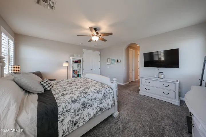 LOTS OF ROOM FOR FURNITURE, EXERCISE & SITTING AREA!