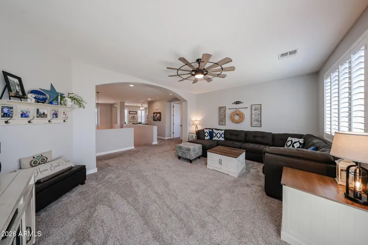 HUGE ROOM FOR