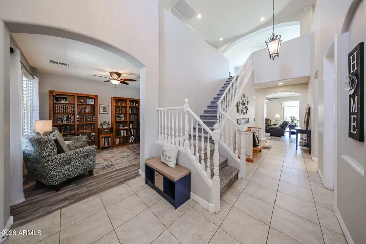 BEAUTIFUL MAJESTIC STAIRCASE ENTRY TO WOW YOUR GUESTS!