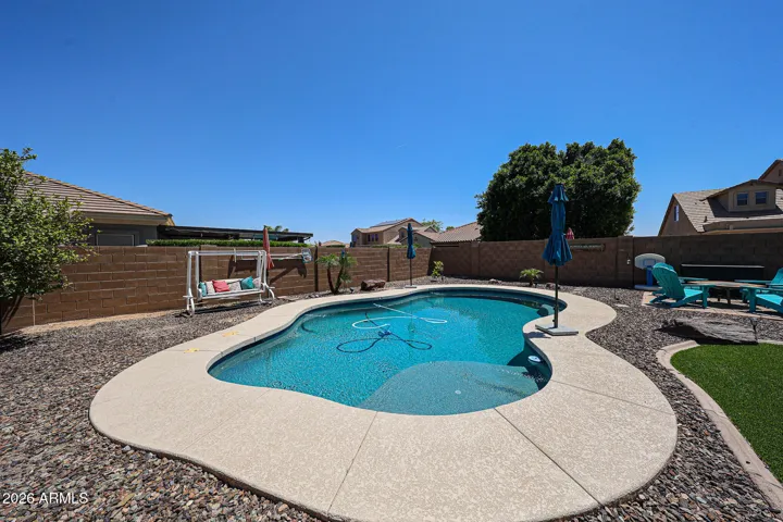 AWESOME POOL WITH A VARIABLE SPEED POOL PUMP