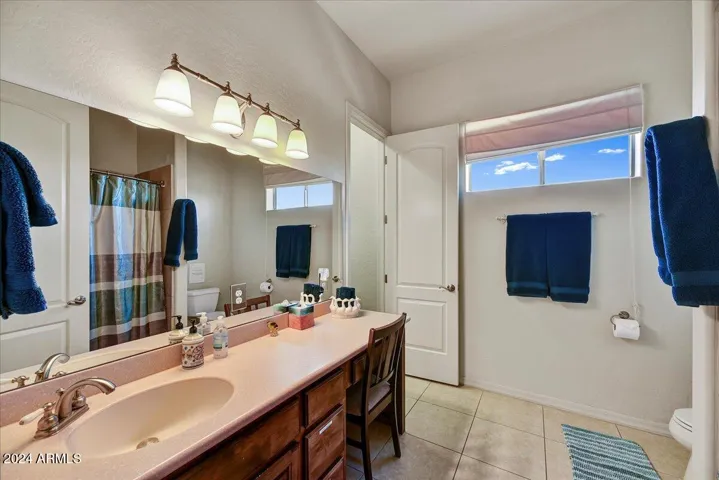 2nd bathroom