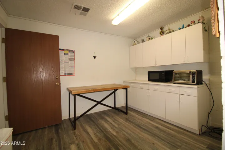 Employee break room, kitchenete