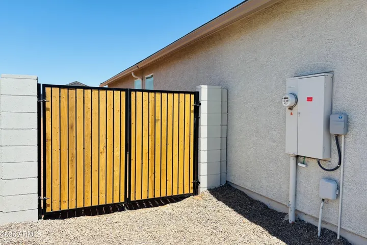 Double Side Gate!