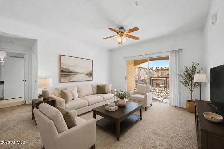 Living room (digitally staged)