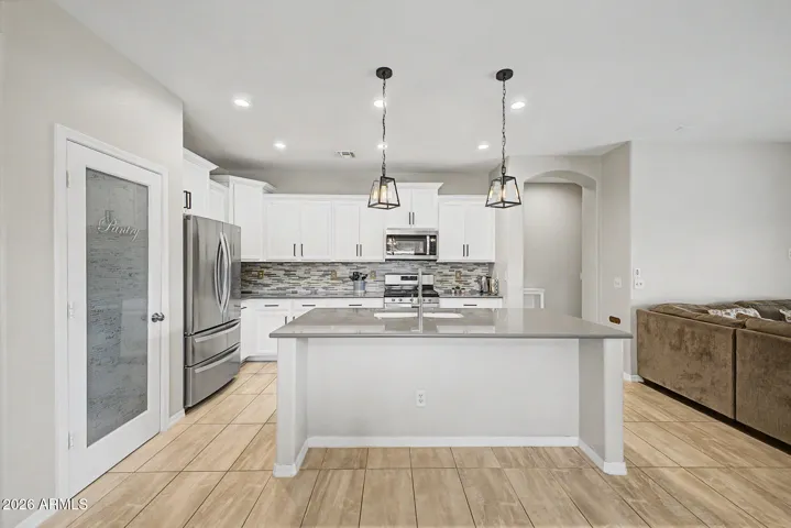 Large Kitchen Island! Gorgeous Pantry Door!
