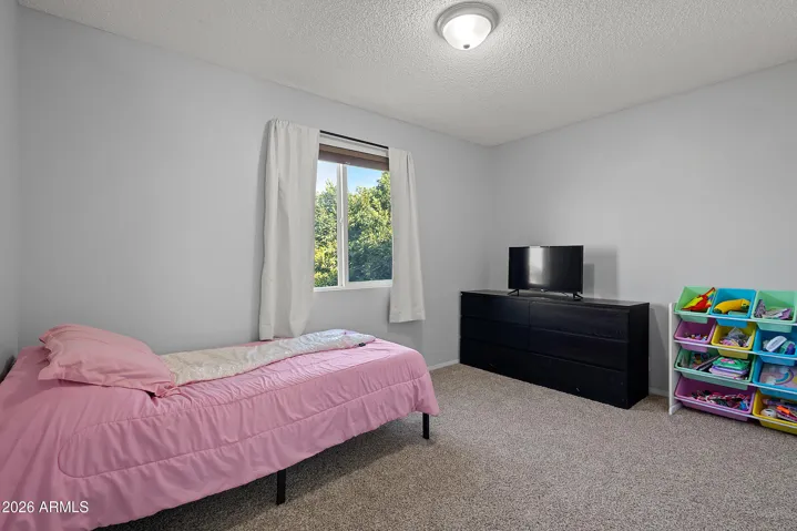 Comfortable secondary bedroom