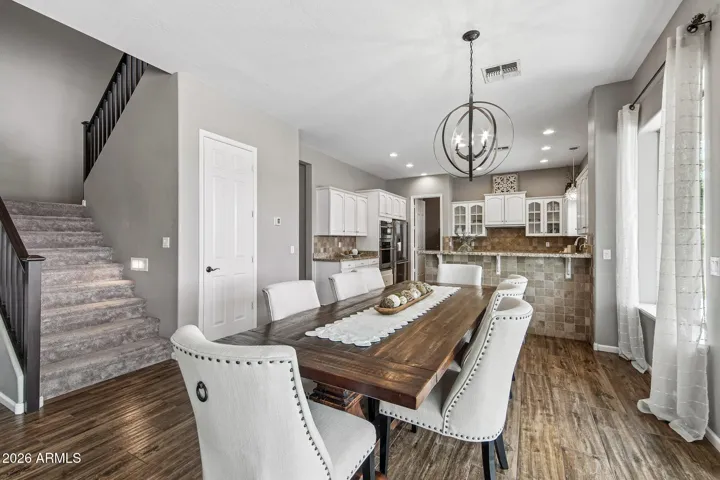 Dining area & kitchen view