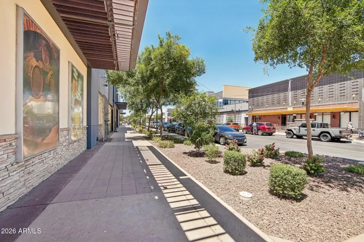 Restaurants & Shopping SantTan Village