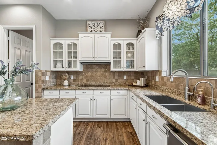 Lots of cabinets