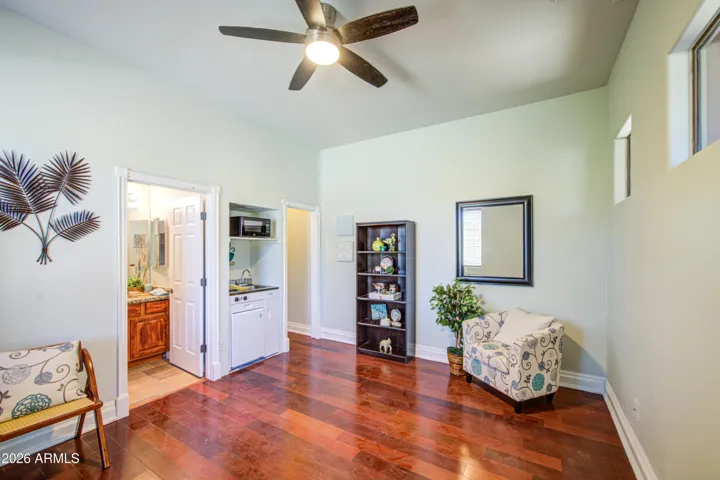 Casita w/ Walk in closet