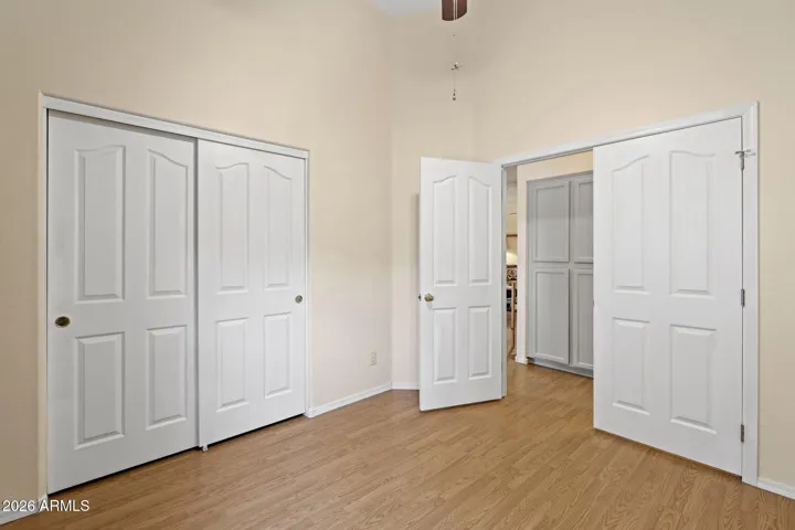 No carpet, laminate and tile flooring throughout