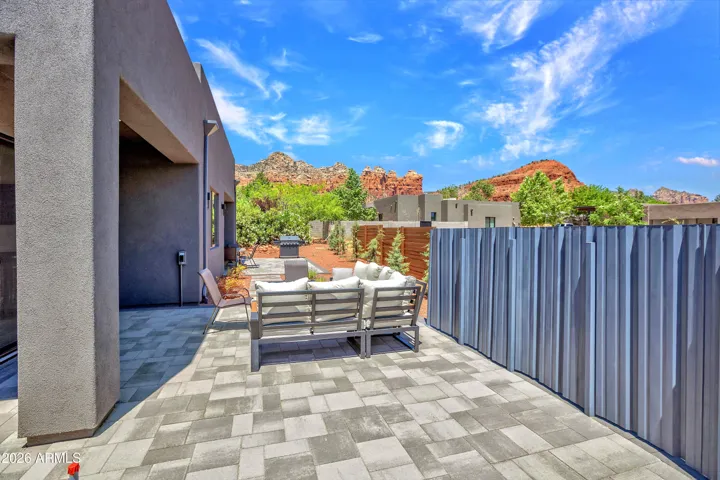 Hot Tub area with privacy wall