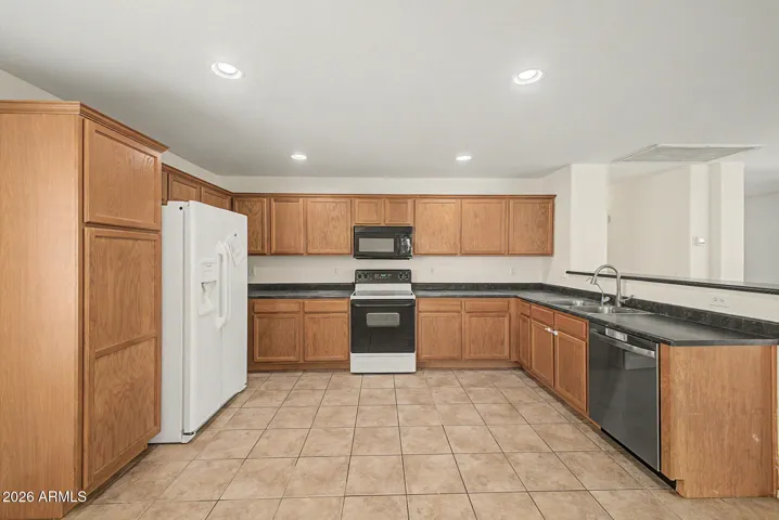 All applicances included when you Buy this Home.