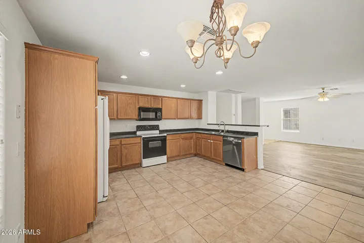 Huge spacious kitchen for you to entertain and cook.