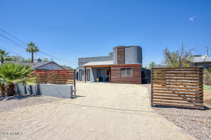 Own a piece of Midtown Phoenix history- Built 1920! LIVE-WORK-PLAY or own an investment!