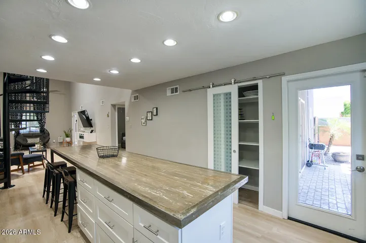 And yes there is plenty of storage in the pantry!