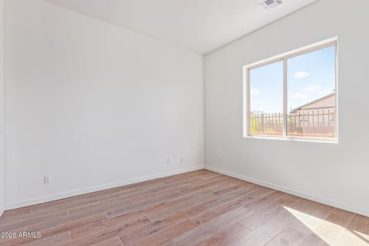 Den/Flex Room