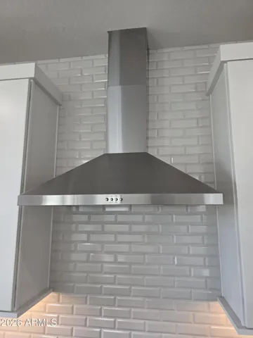 Lot 39 Chimney Hood