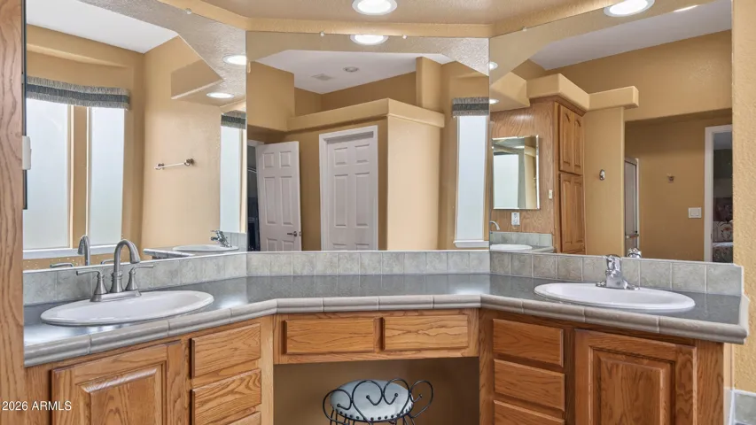 Double vanity