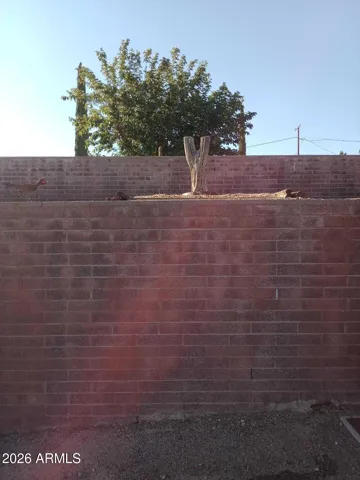 Retaining wall for hillside property