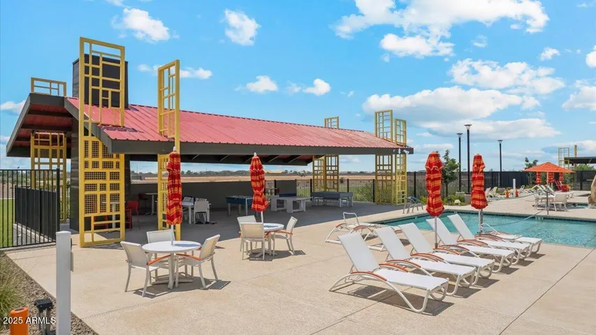 Community Center/Pool/Gym!