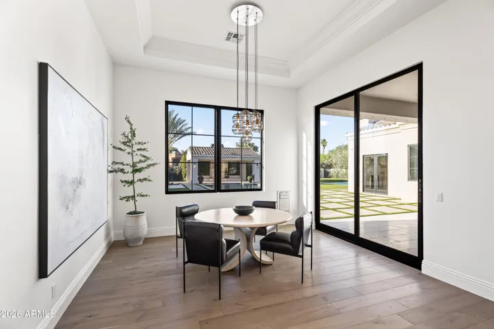 Breakfast room