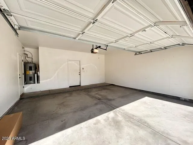 Garage w/water heater