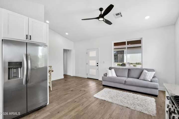 Guest casita with full kitchen