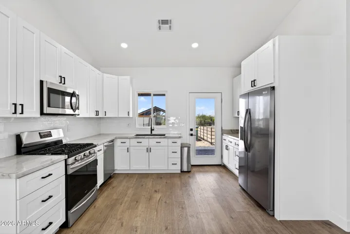 Guest casita with independent access and view of the barn and arena