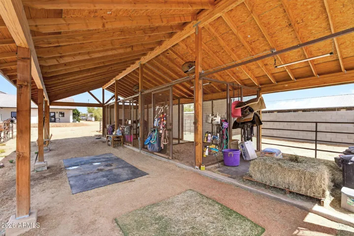 Mare motel with electric