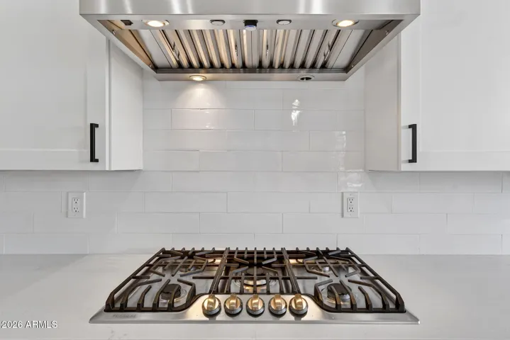 Gas stove