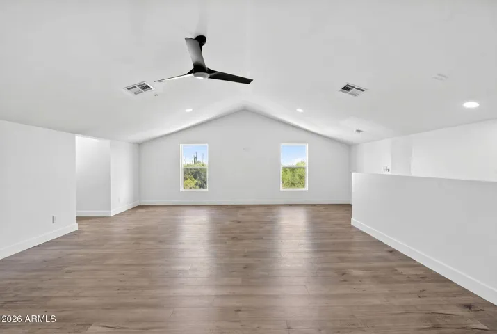600 sqft upstairs loft
