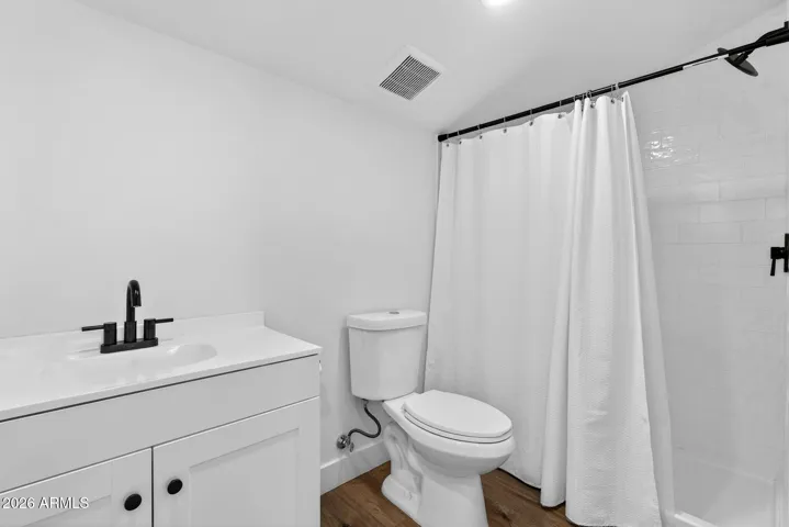 Loft full bath