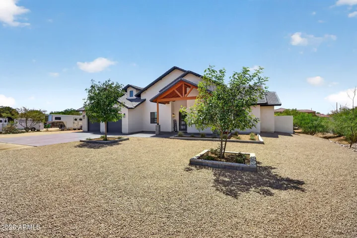 Great curb appeal!