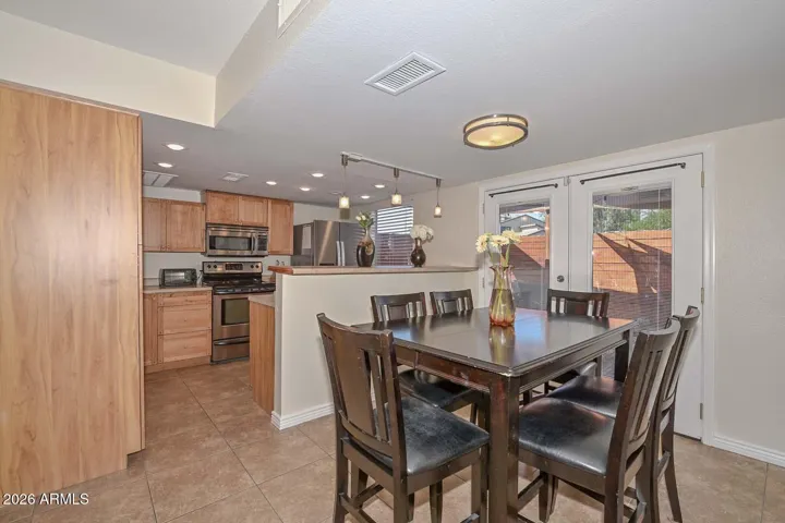 Breakfast Room-Kitchen