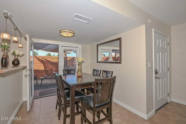 Breakfast Room -French doors to patio