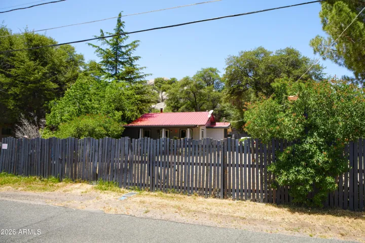 Fully Fenced