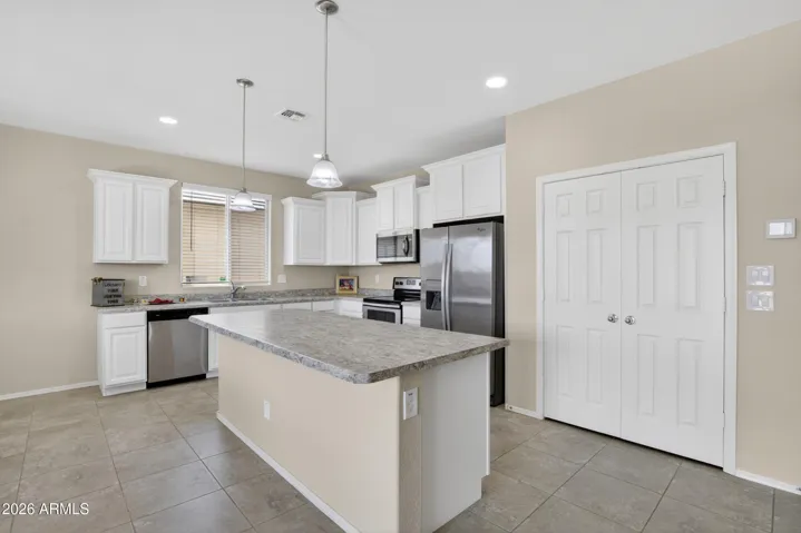 Upgraded kitchen cabinets and large island
