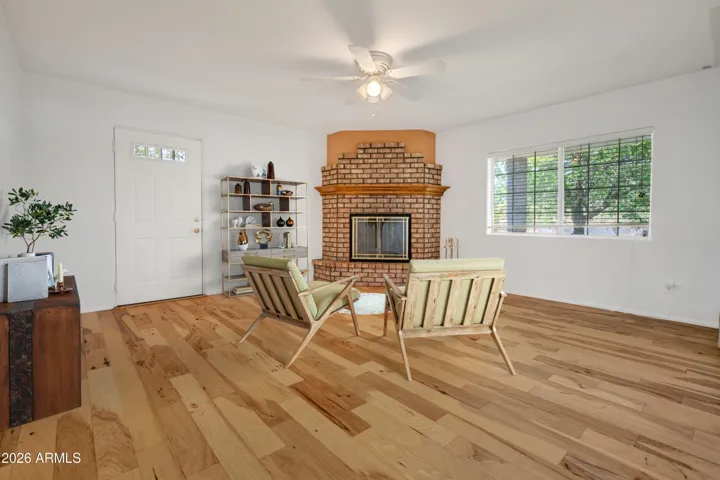 Sitting room virtually staged