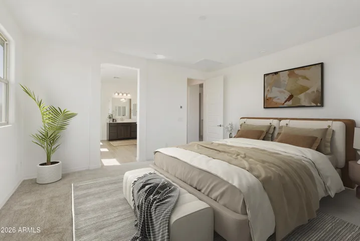 LARGE OWNER'S BEDROOM