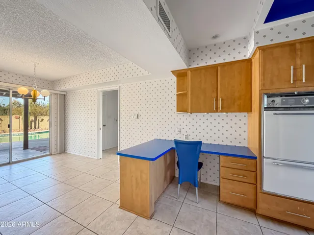 Kitchen opens to breakfast room