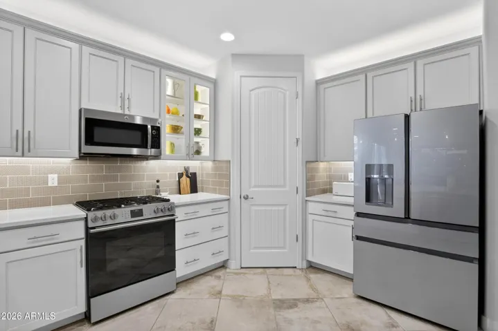 under cabinet lights