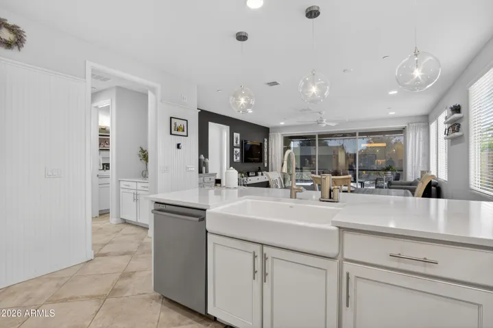New quartz counters