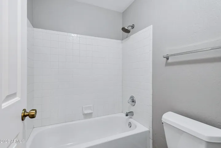 Seperate WC and shower/tub area