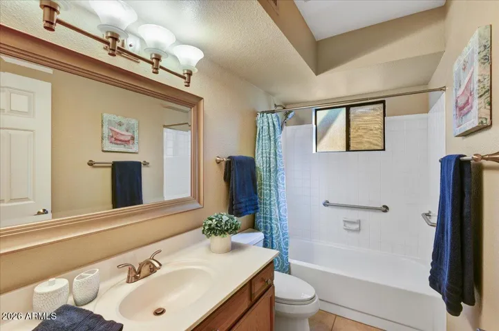 Full guest bath