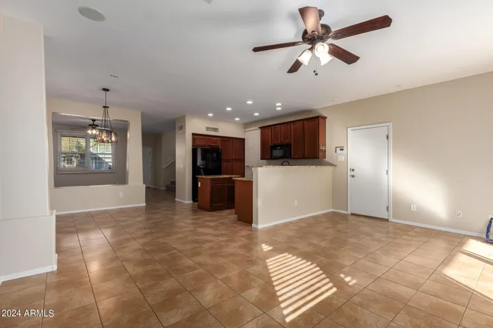 Open Floor Plan!