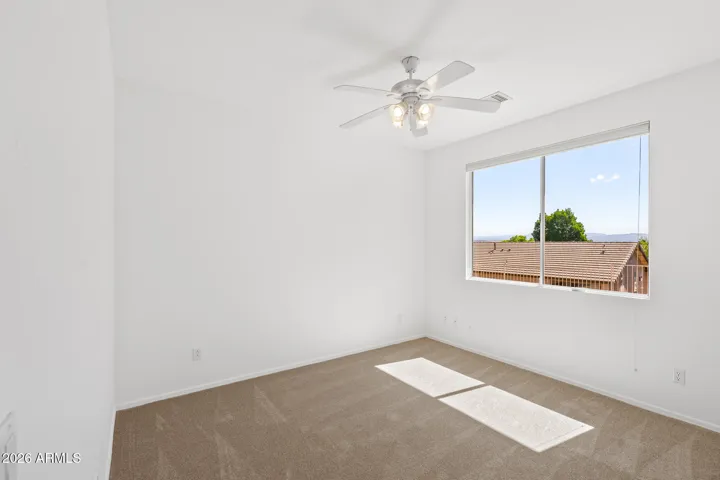 Guest bdrm-brand new carpet
