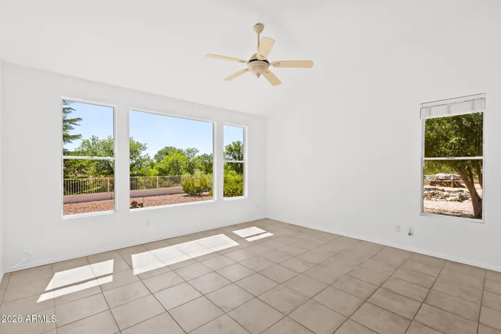 Primary suite w/picture window